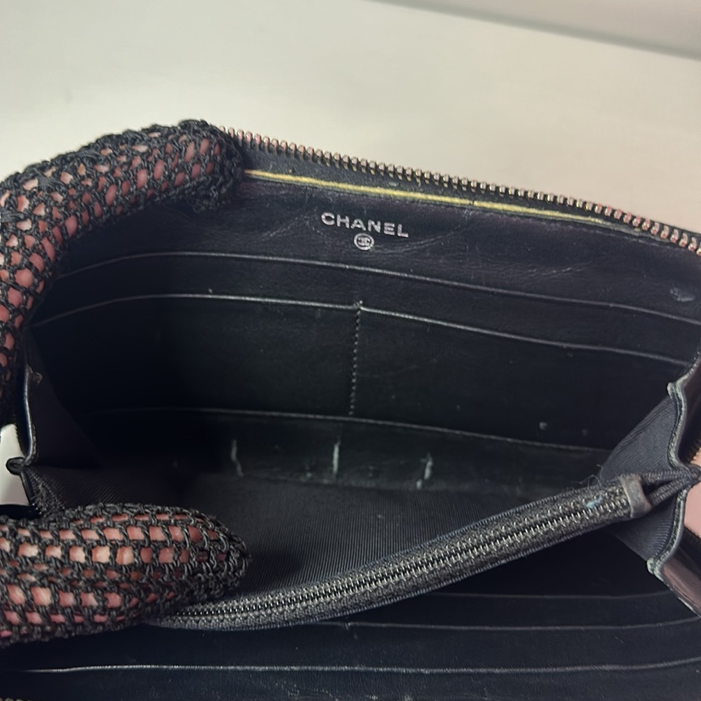 Chanel Black Patent Leather Quilted Zip Around Wallet - Picture 13 of 16